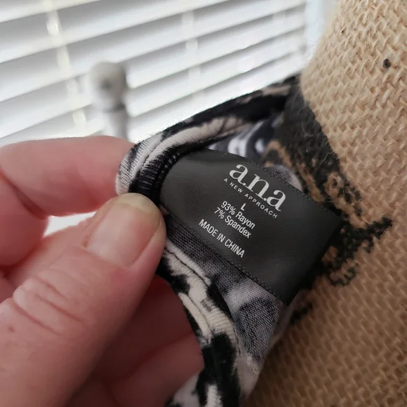 A.n.a swimsuit cover up Large - Picture 3 of 3